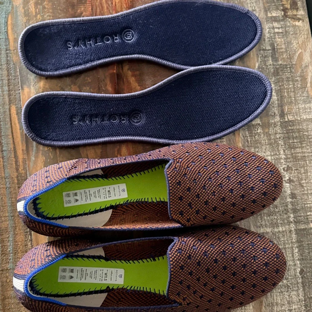 Rothys brand rothy